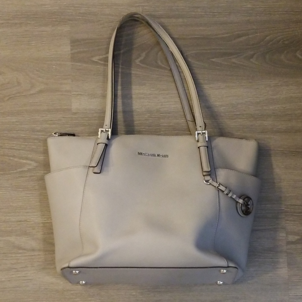 Jet Set Large Top-Zip Saffiano Leather Tote